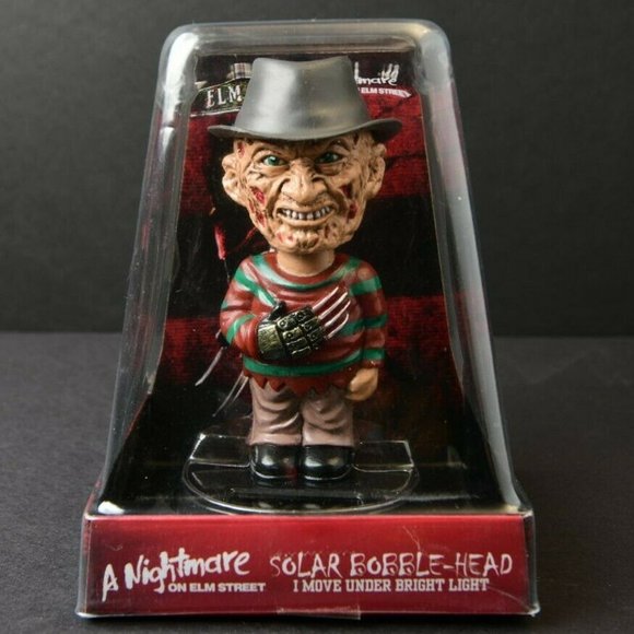 Solar-Powered Bobble Head - FREDDY KRUEGER - New in Package - Picture 2 of 9